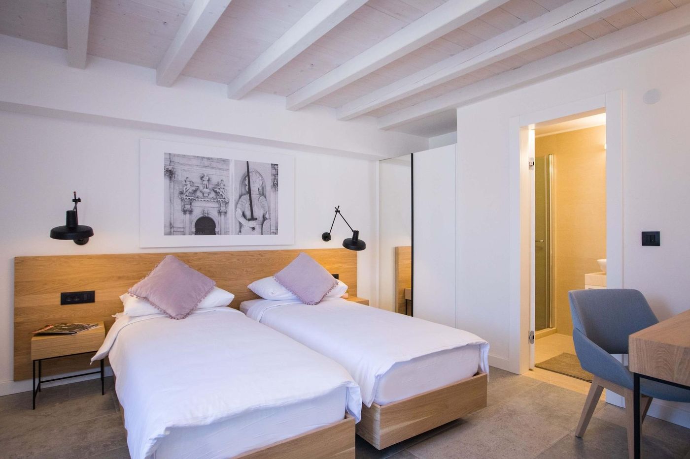 Bova-Luxury-Rooms-Room-17