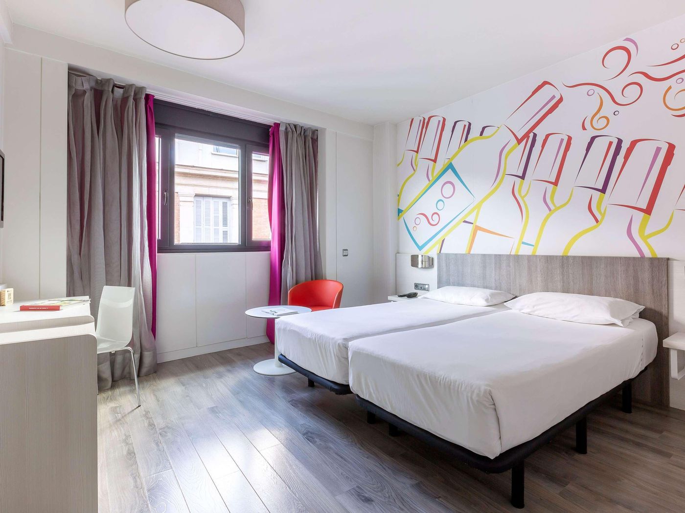 Ibis-Styles-Madrid-Prado-Room-19