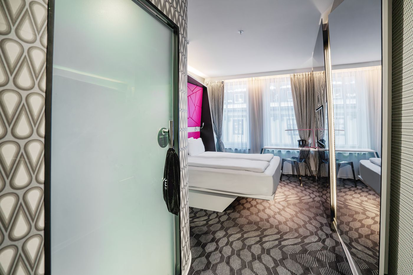 Magic Hotel Xhibition-Norway-BERGEN-Room-7