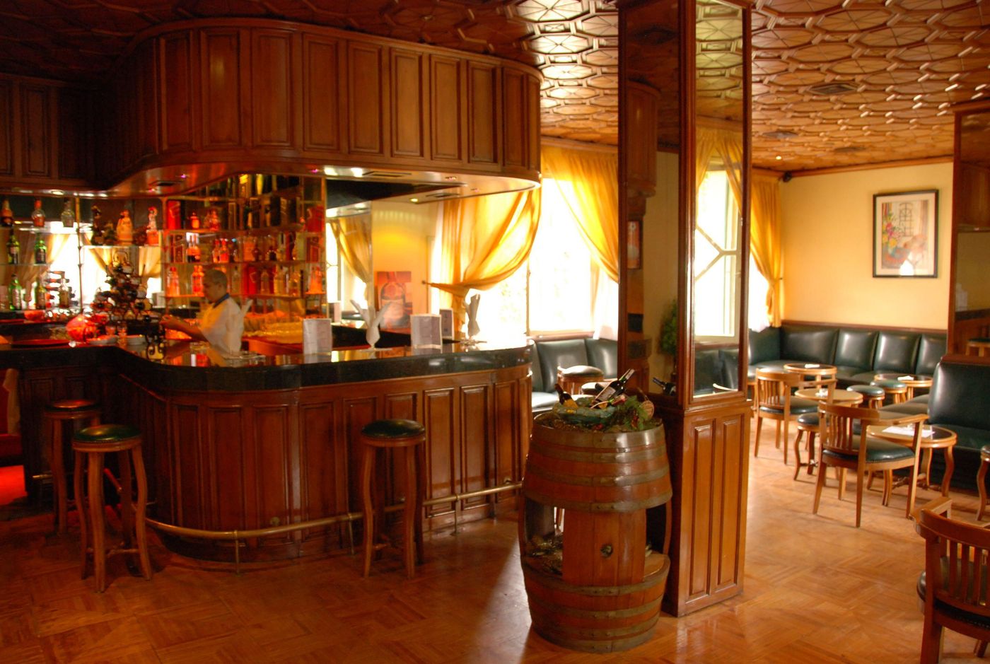 Le-Tivoli-Hotel-Bar-31