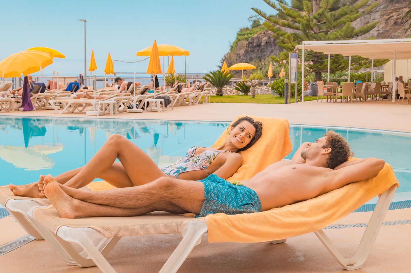 Orca-Praia-Terrace-3