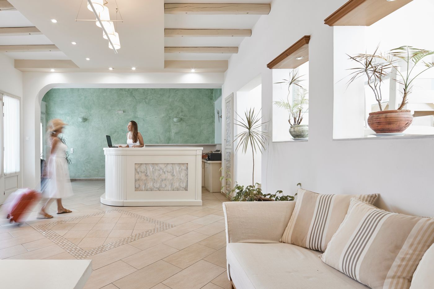 Nissos-Thira-Lobby-40