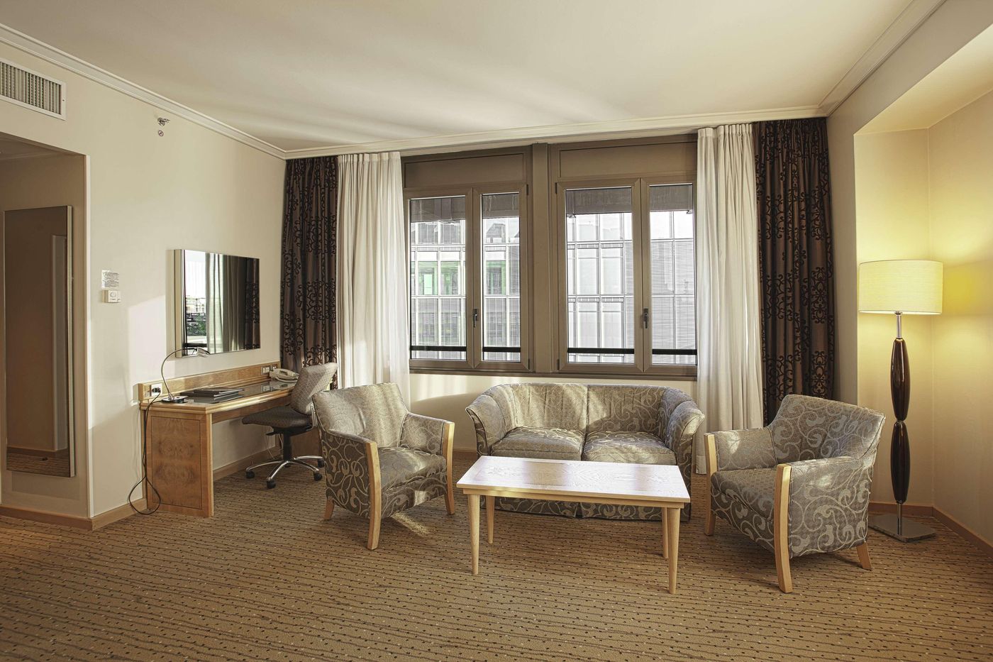 Hilton-Milan-Room-7