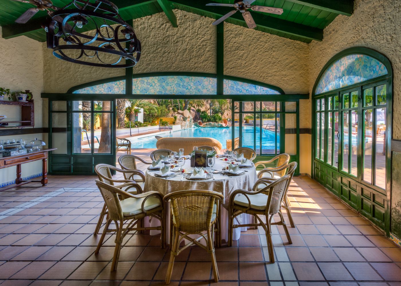 Diverhotel-Aguadulce-Restaurant-28