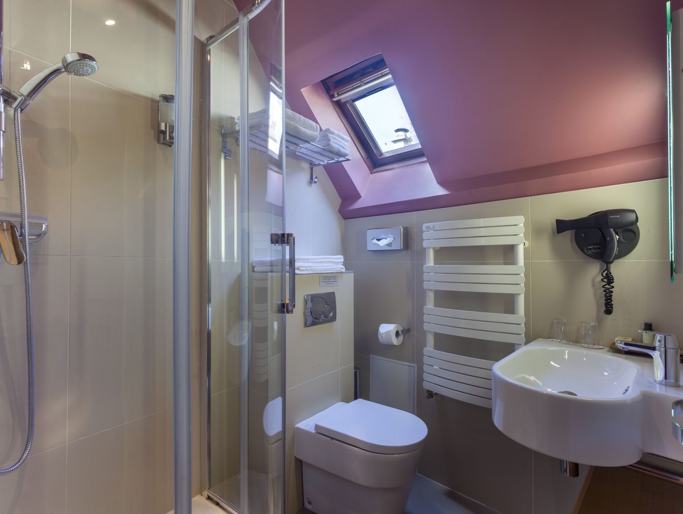 Hotel-de-Fleurie-Room-18