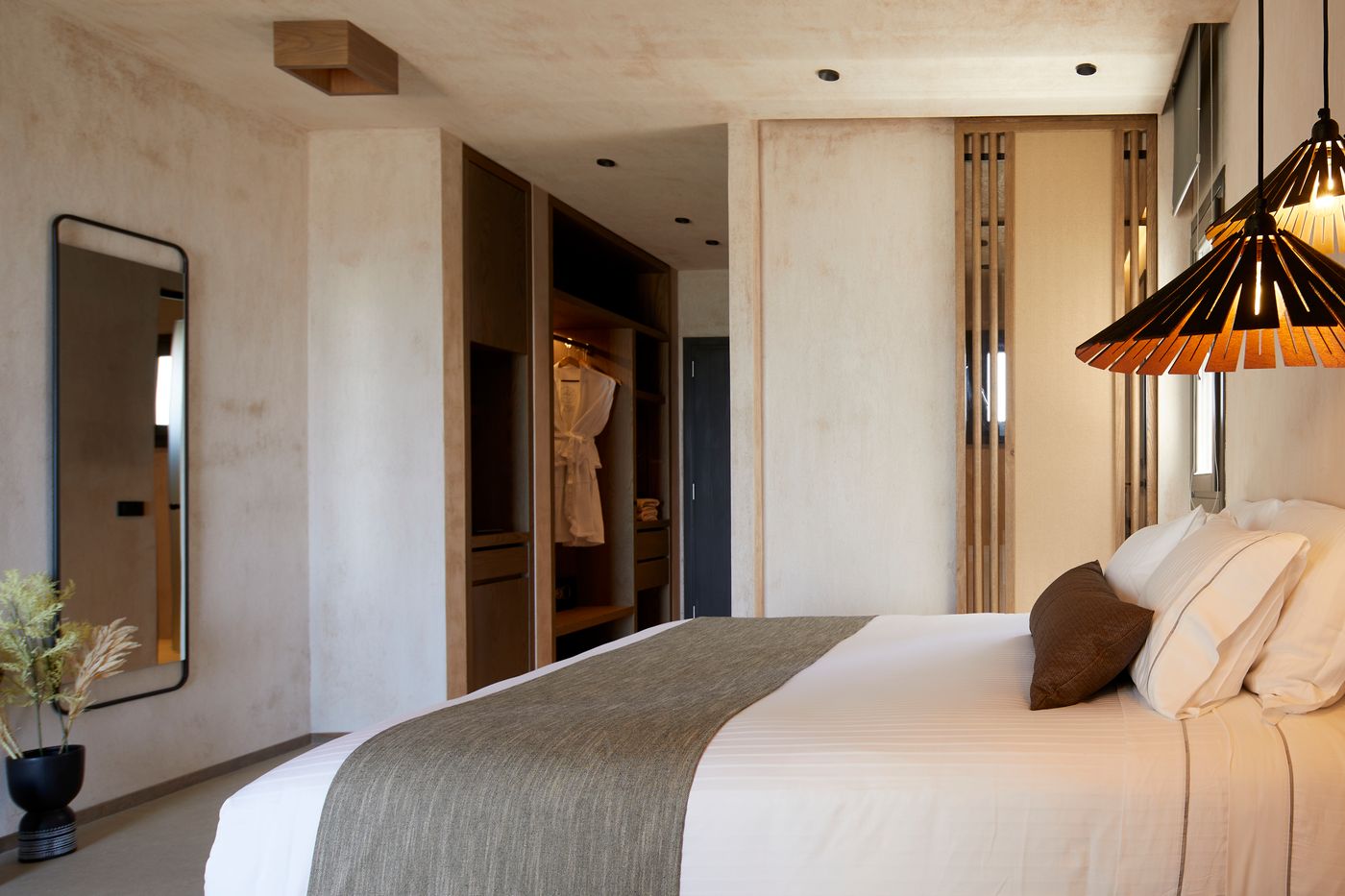 North-Santorini-A-Luxury-Spa-Hotel-Room-17