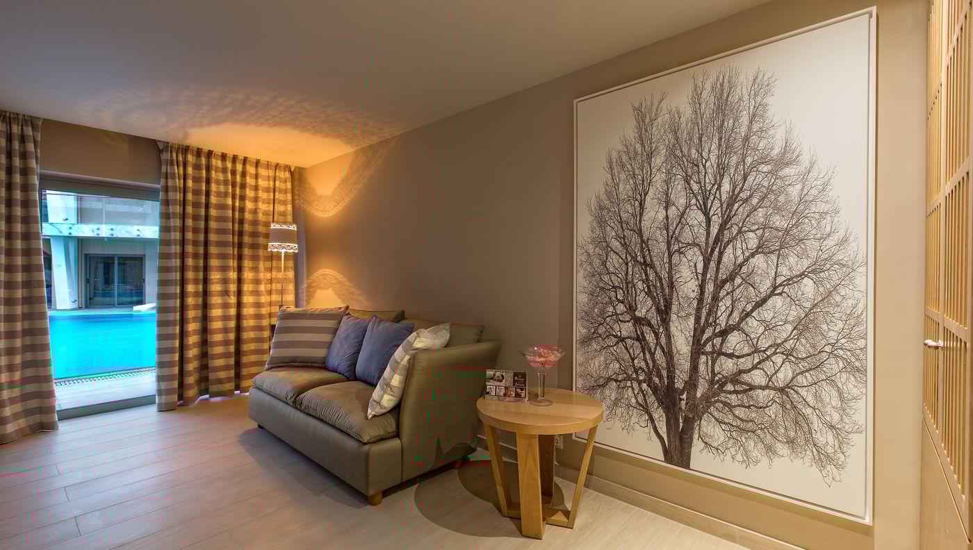 Eden-Roc-Resort-Hotel-Room-29