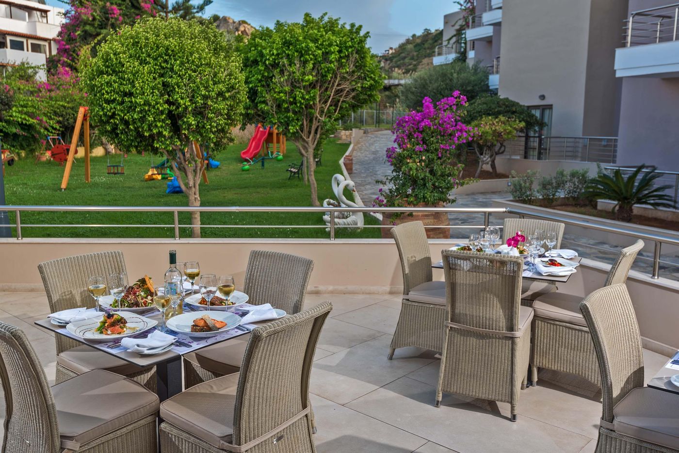 Porto-Platanias-Village-Resort-Restaurant-28