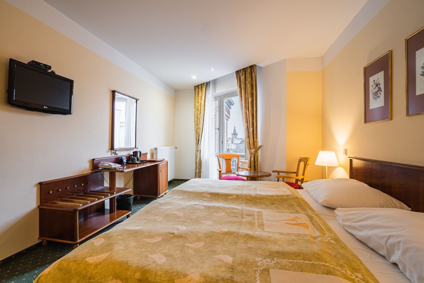 EA-Hotel-Rokoko-Room-9