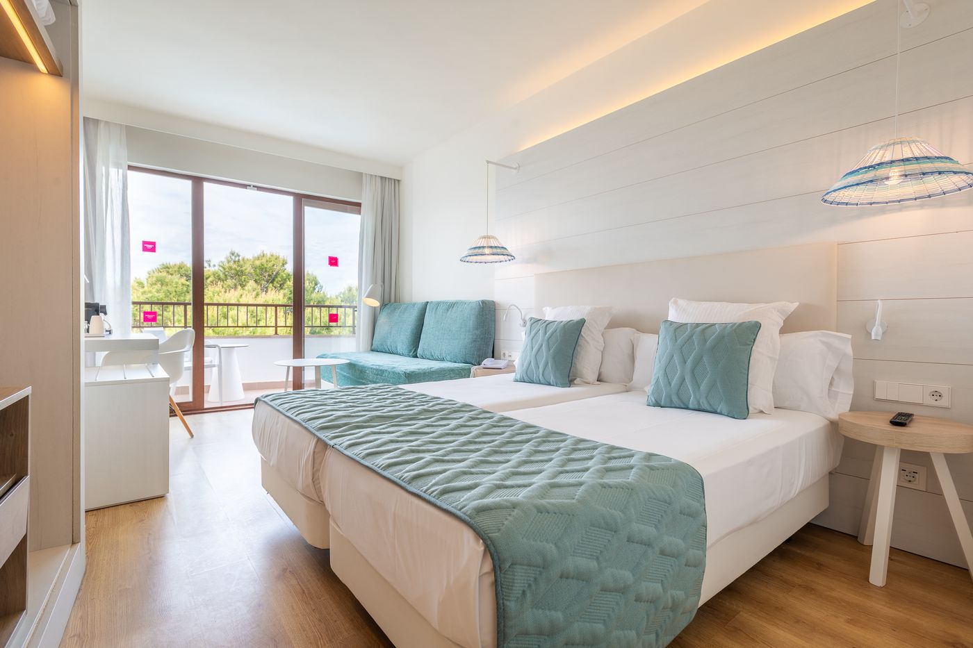 Leonardo-Royal-Hotel-Ibiza-Santa-Eulalia-Room-14
