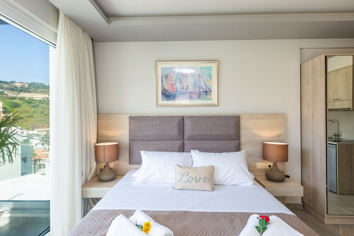 Akrogiali Luxury Aparthotel