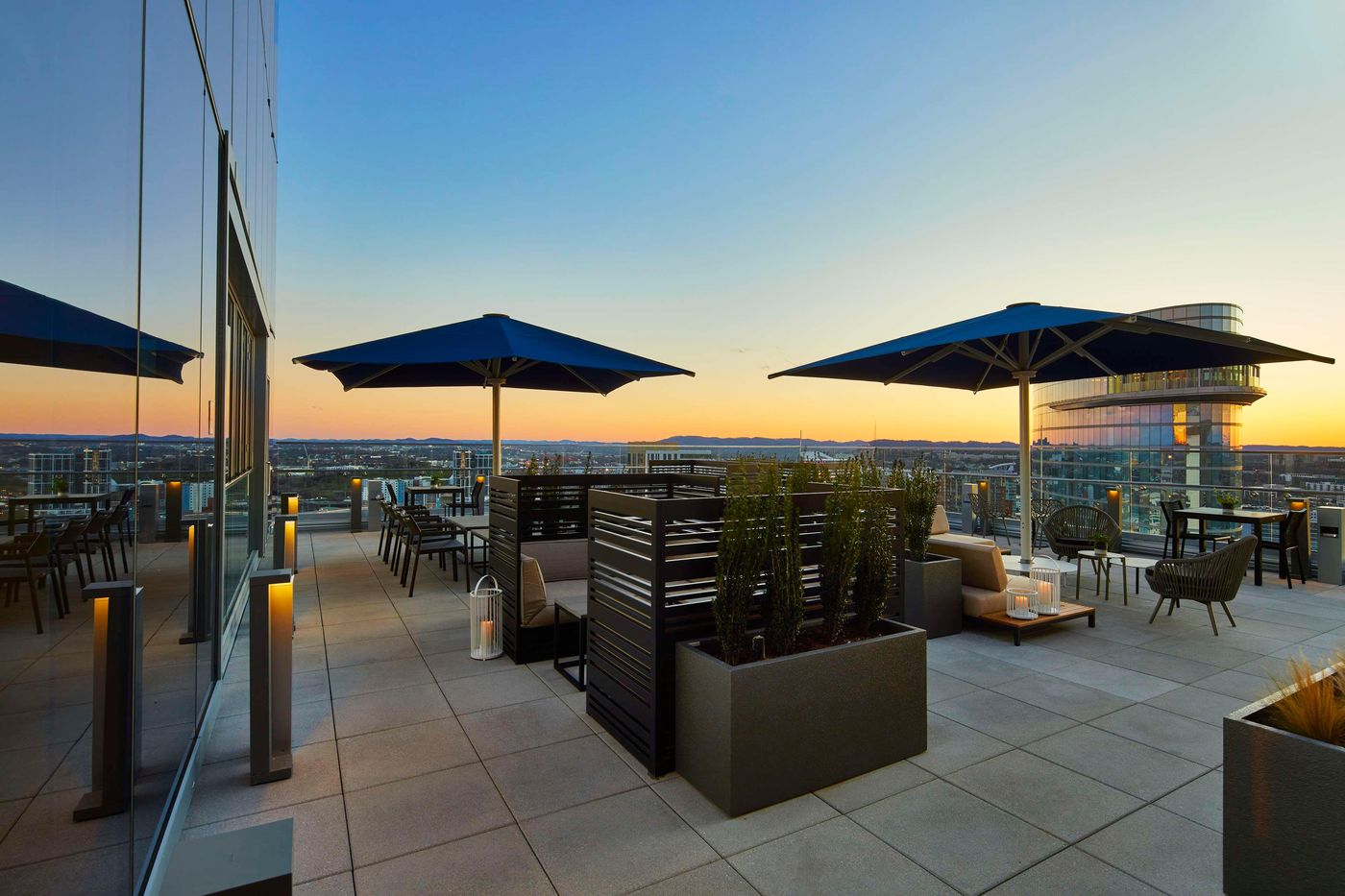 Embassy Suites by Hilton Nashville Downtown-United States-Nashville-General view-7