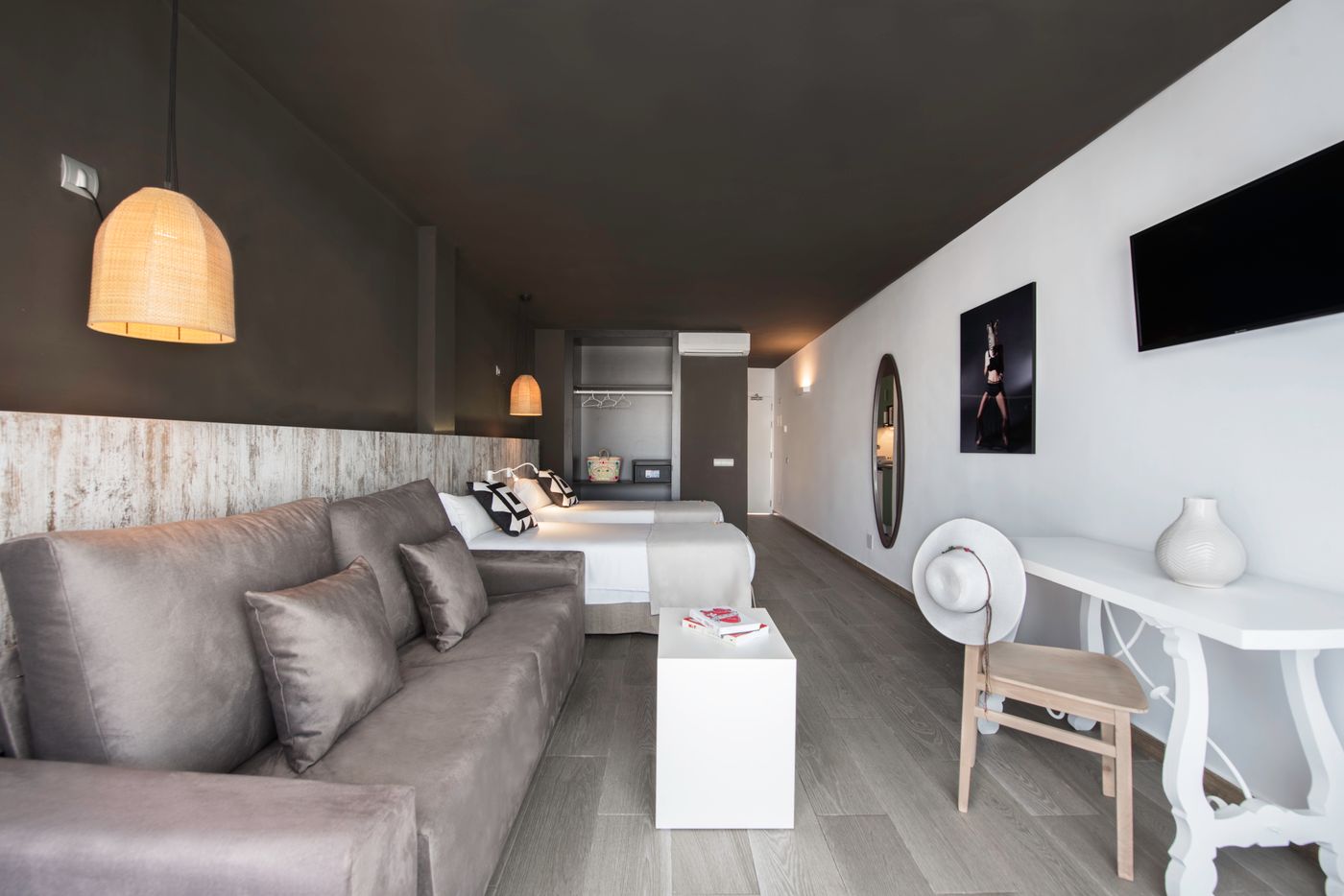 Aparthotel-Playasol-Mogambo-Room-16