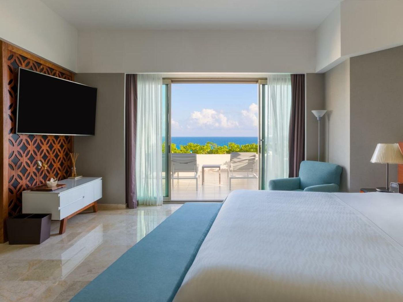 Live-Aqua-Beach-Resort-Canc----n-Room-26