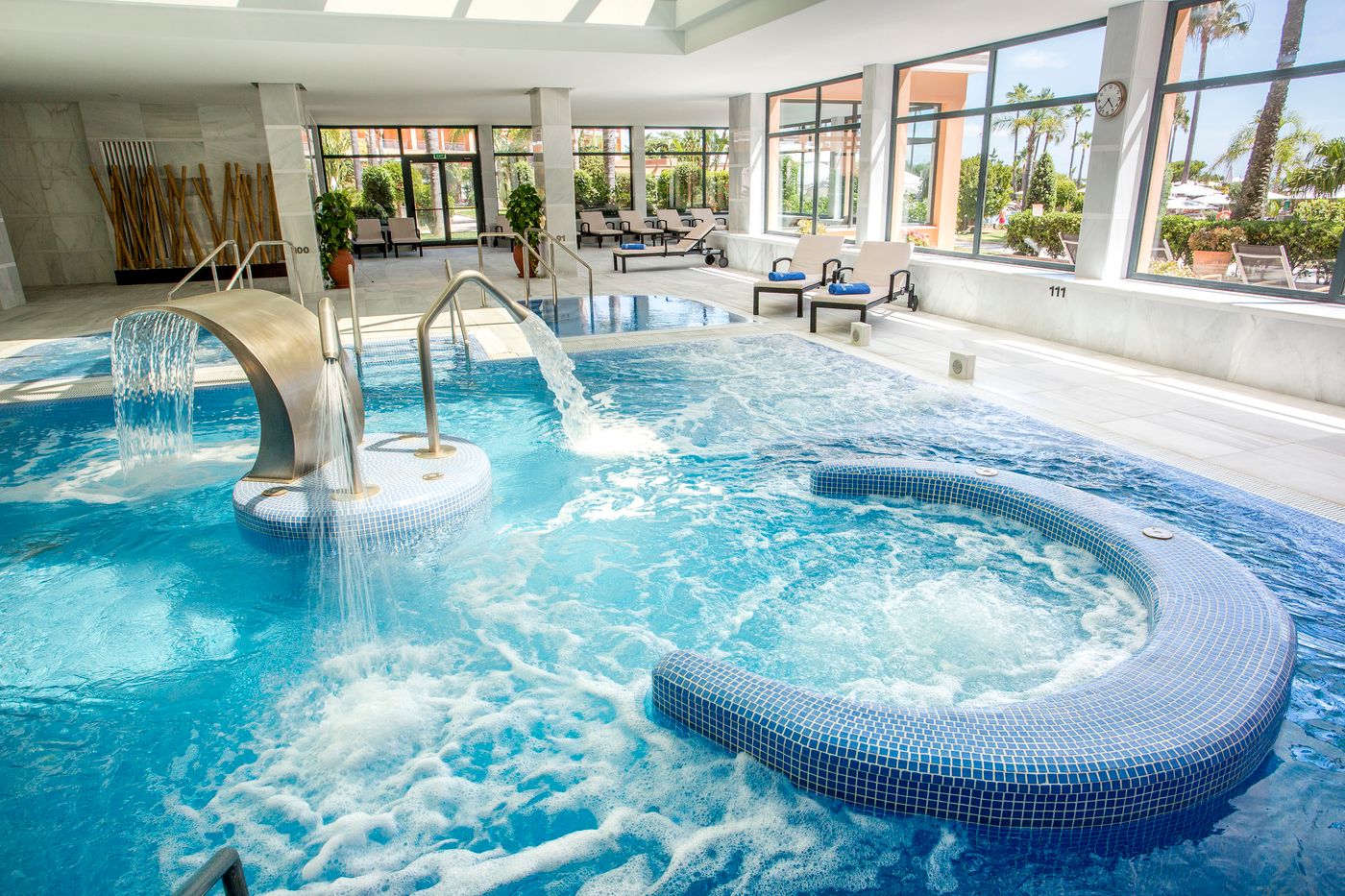 Hipotels-Barrosa-Palace-Pool-64