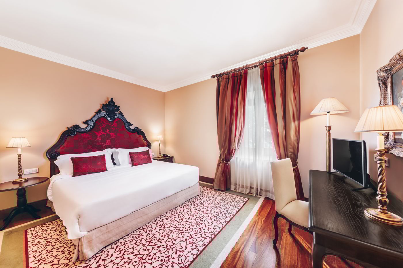 Convento-Do-Espinheiro--Historic-Hotel---Spa-Room-27