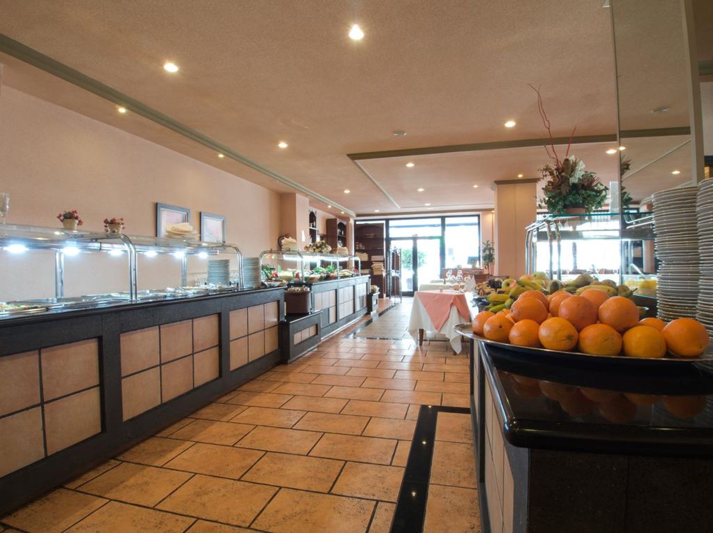 Zentral-Center---Adults-Only-Restaurant-36