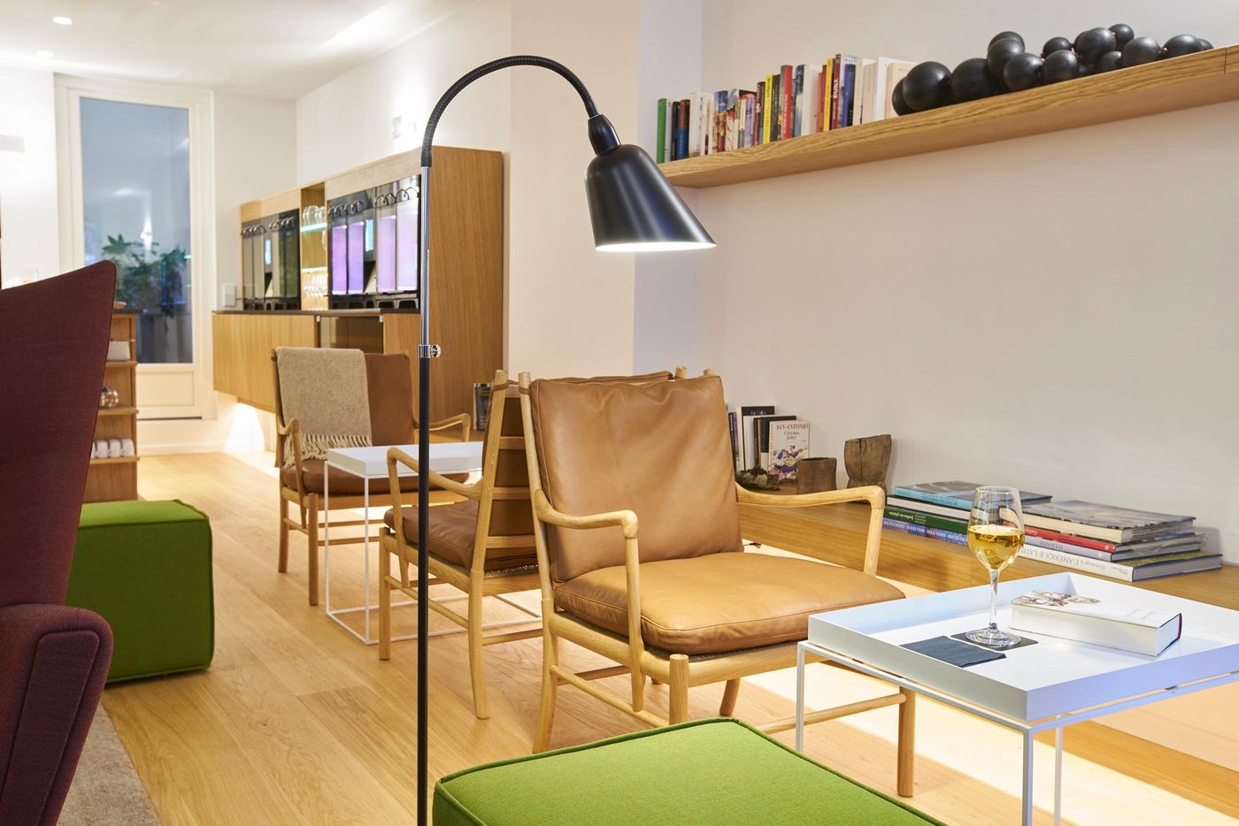 9hotel-Republique-Lobby-11