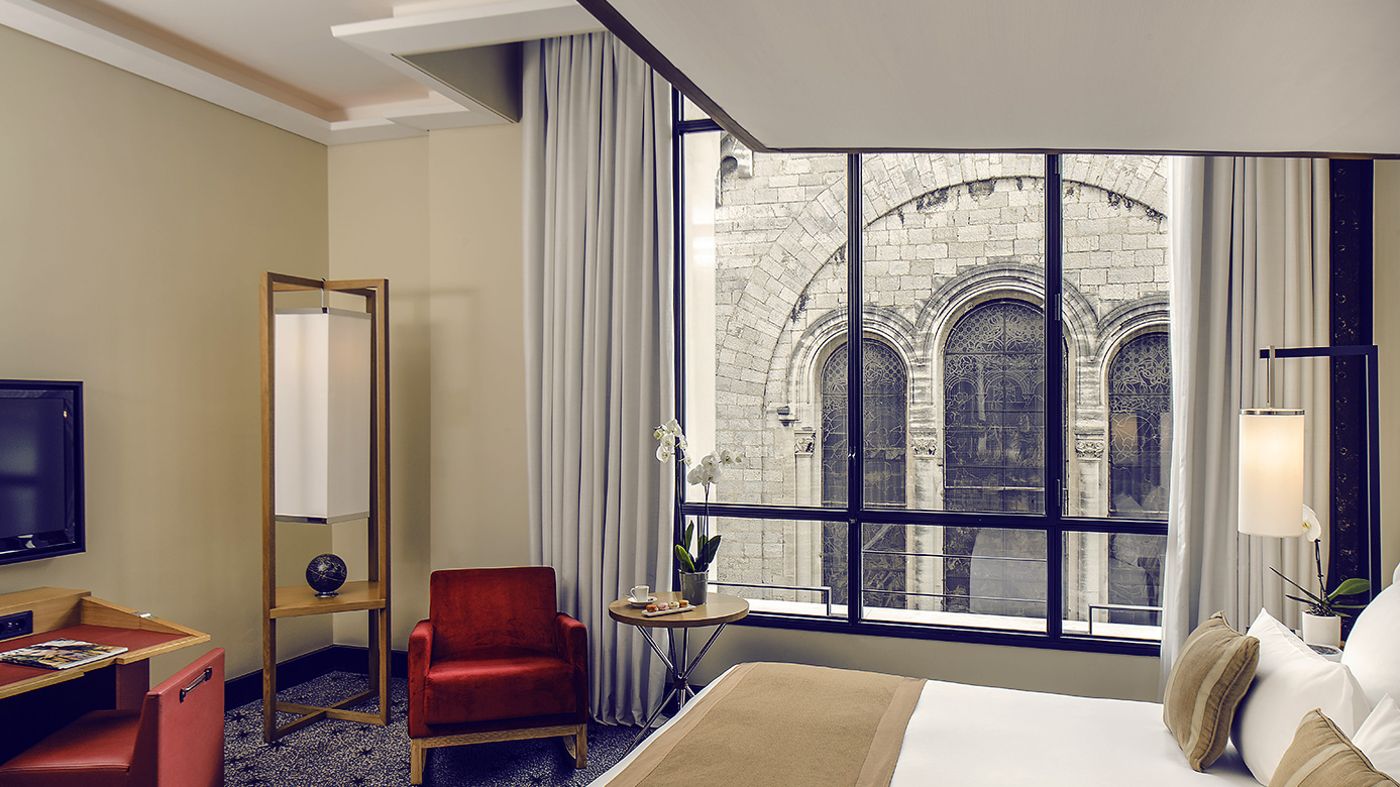 Five-Seas-Hotel-Room-37