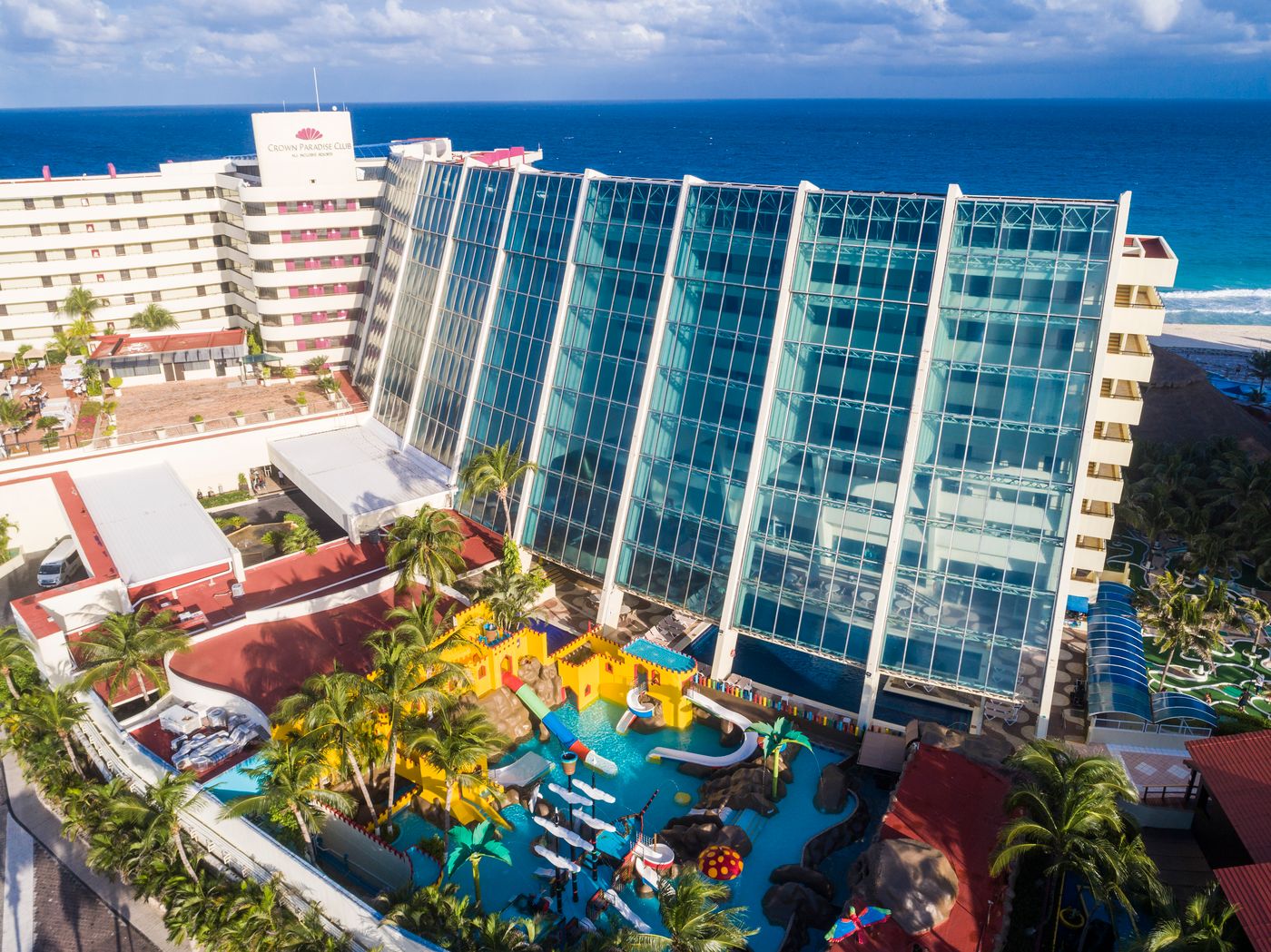 Crown-Paradise-Club-Cancun-General-view-6