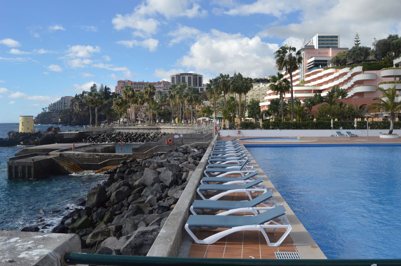 Quinta-Penha-de-Franca-Beach-14