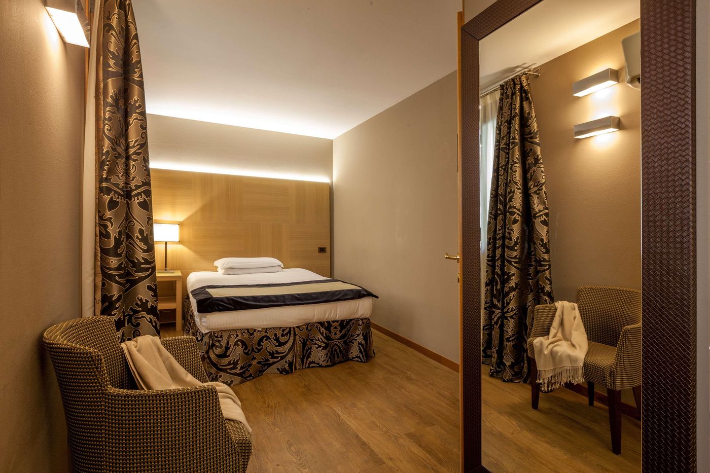 Best-Western-Hotel-Canon-d-Oro-Room-24