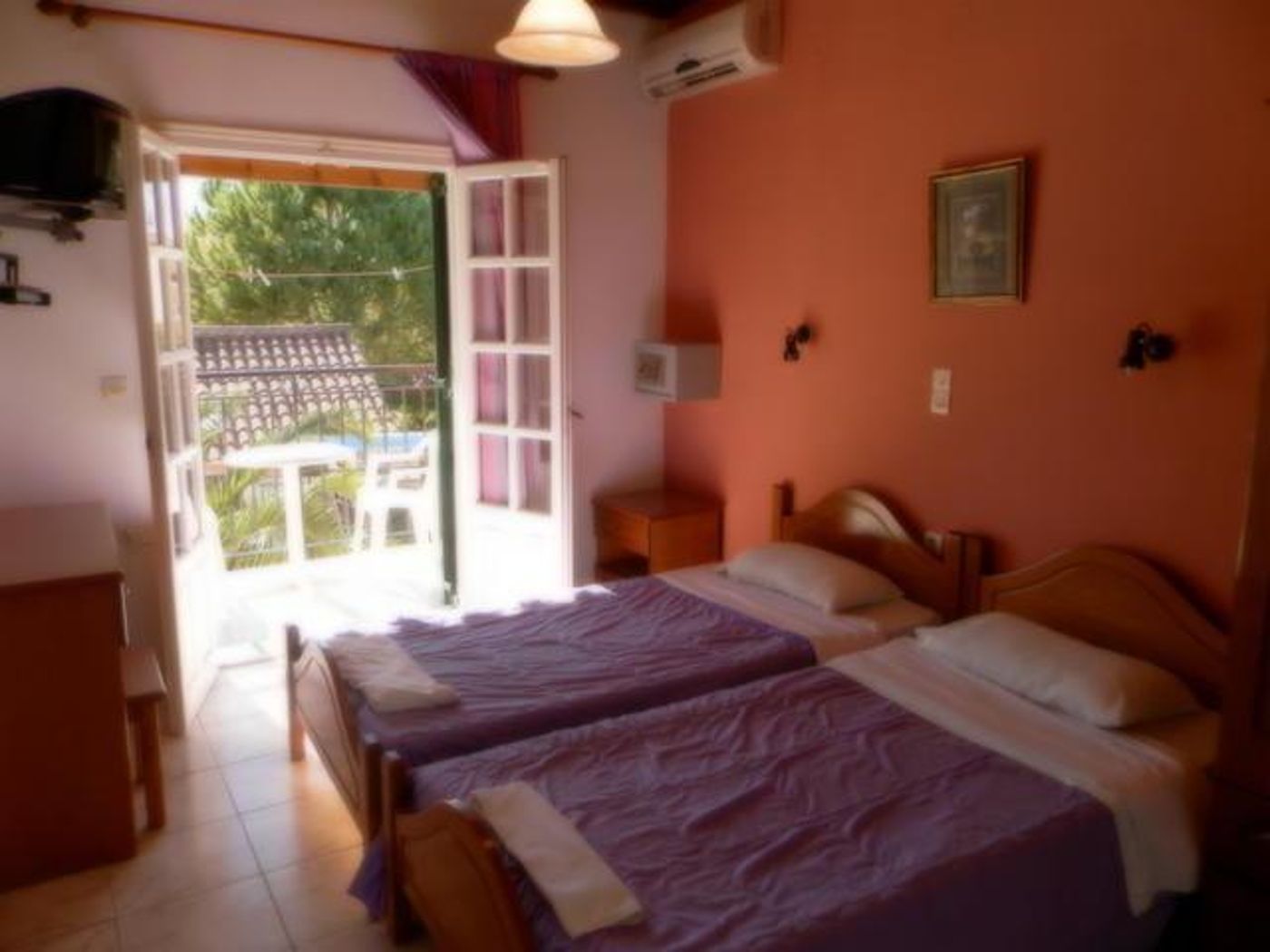 Mary Studios & Apartments