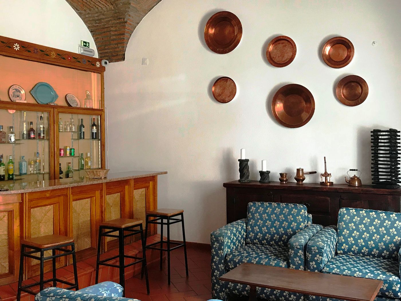Hotel-De-Moura-Bar-14
