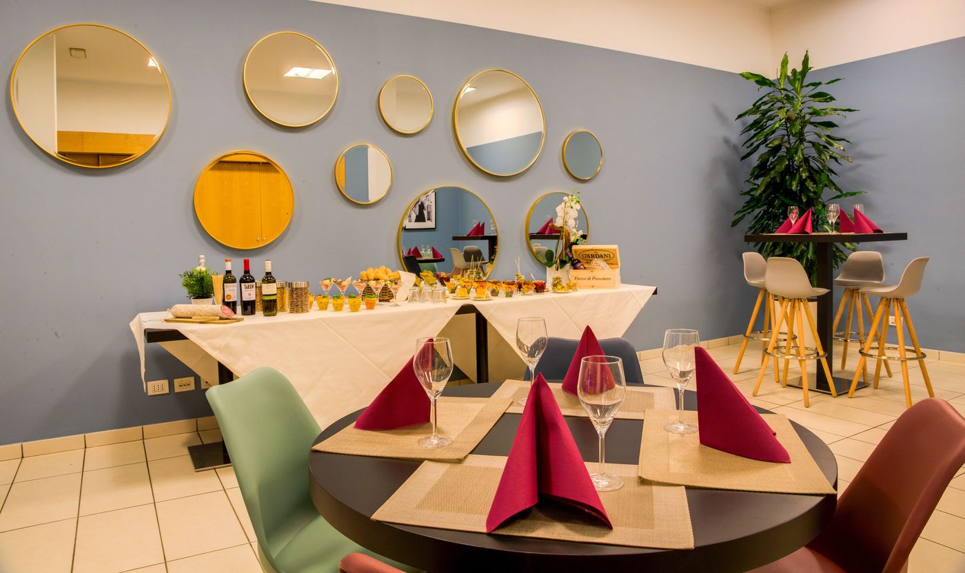 Holiday Inn Bologna-Fiera - Italy - BOLOGNA - Conferences - 1