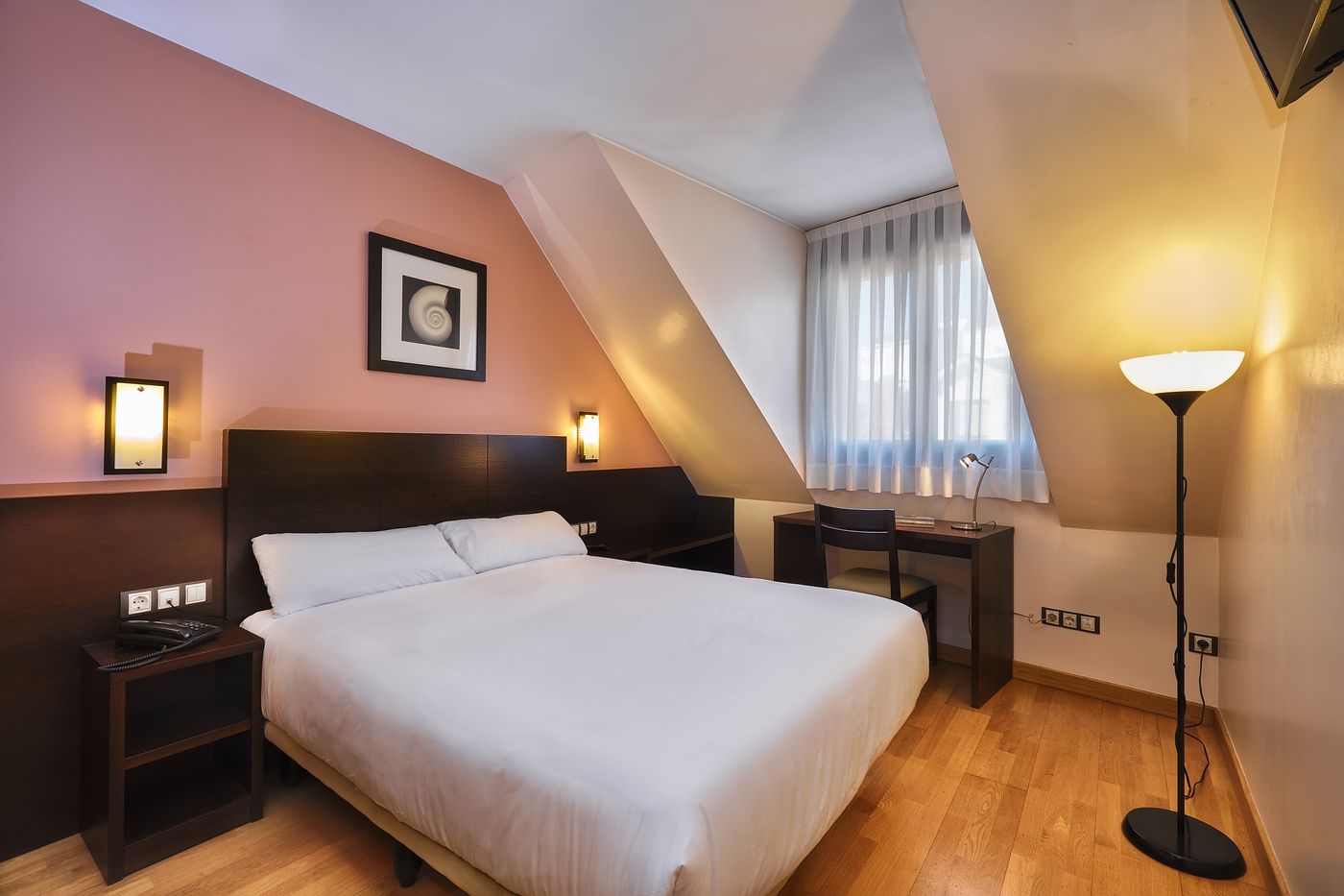 Castro Real-Spain-OVIEDO-Room-9