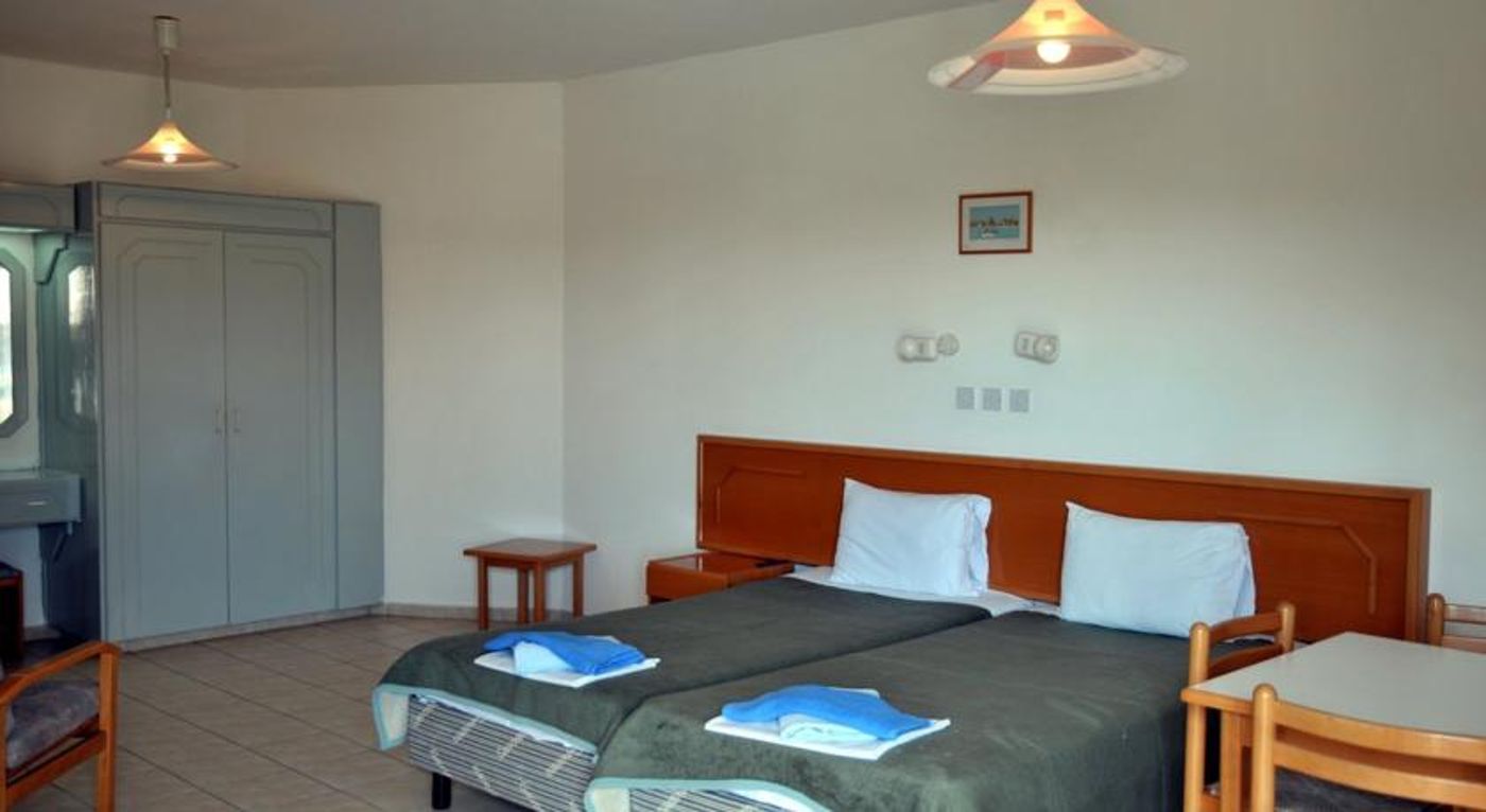 Debbie Xenia Apartments