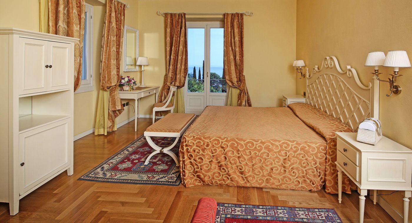 Hotel Villa Sofia-Italy-Gardone Riviera BS-Room-10
