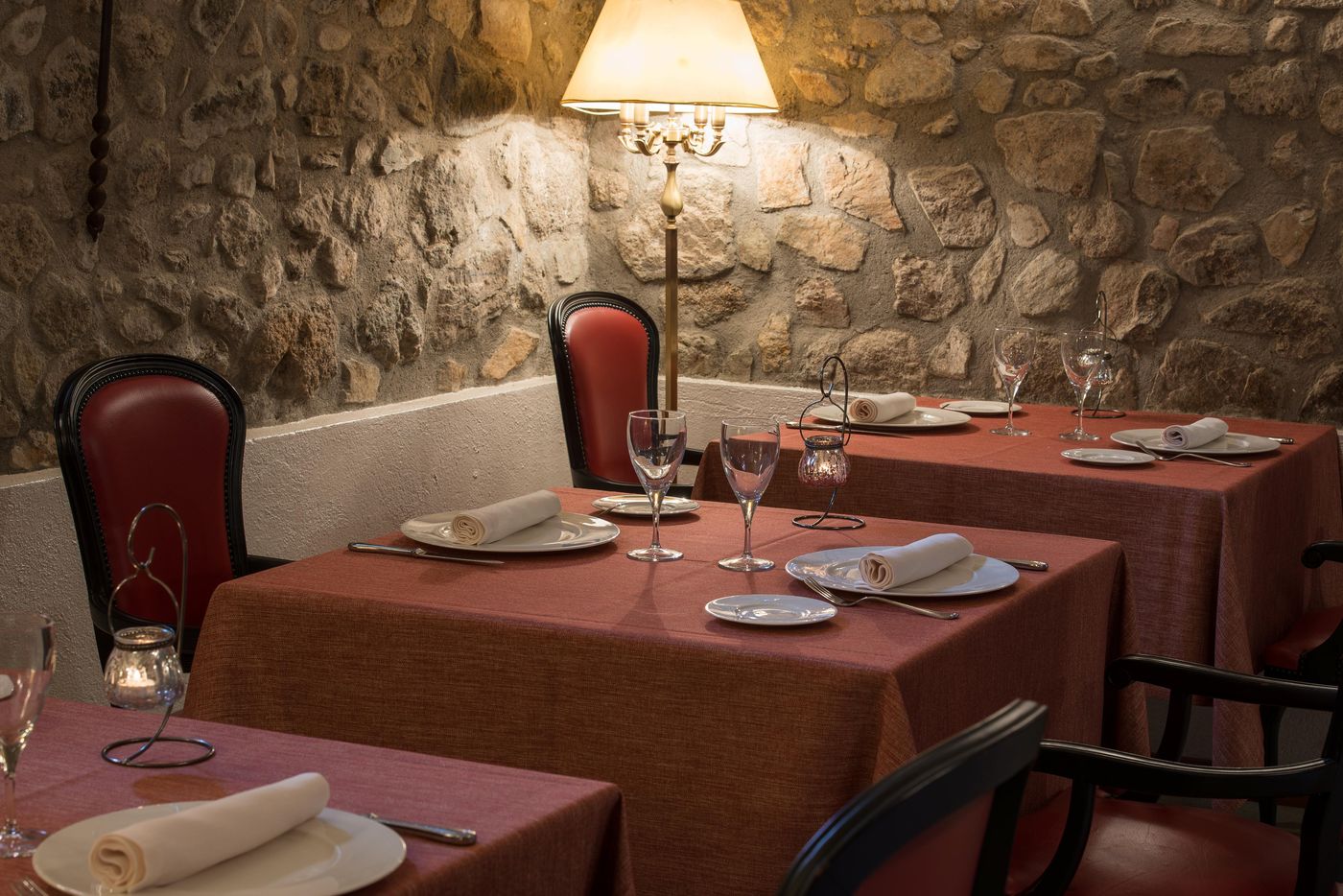 Mas-Tapiolas-Restaurant-45