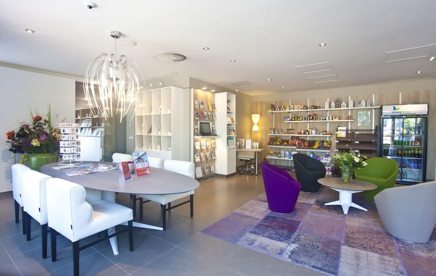 EuroParcs Spaarnwoude-Netherlands-Halfweg-Bar-3