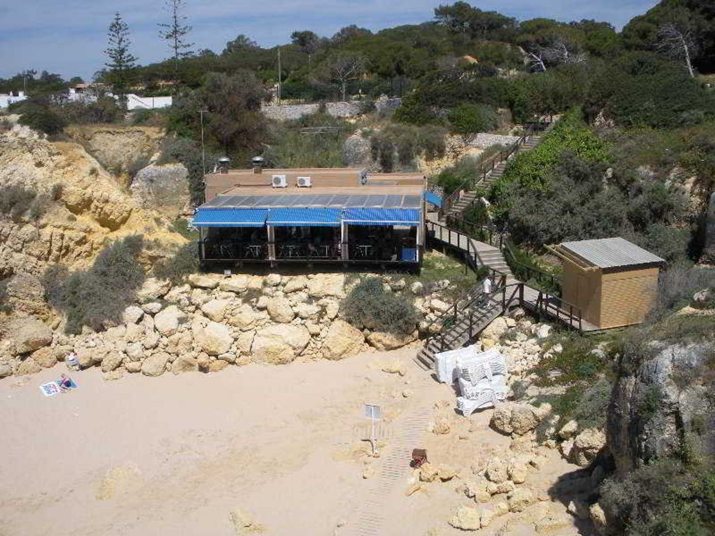 Ponta-Grande-Vila-Do-Castelo-Beach-33