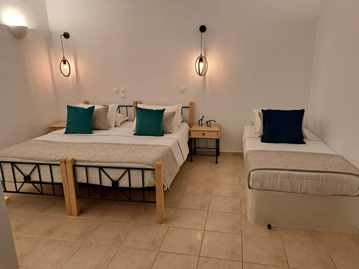 Amerisa-Suites-Room-14