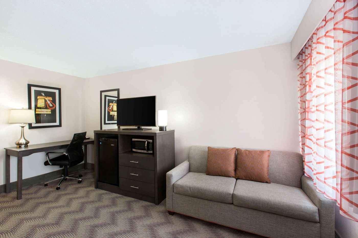 La Quinta Inn & Suites By Wyndham Goodlettsville --United States-Goodlettsville-Room-10