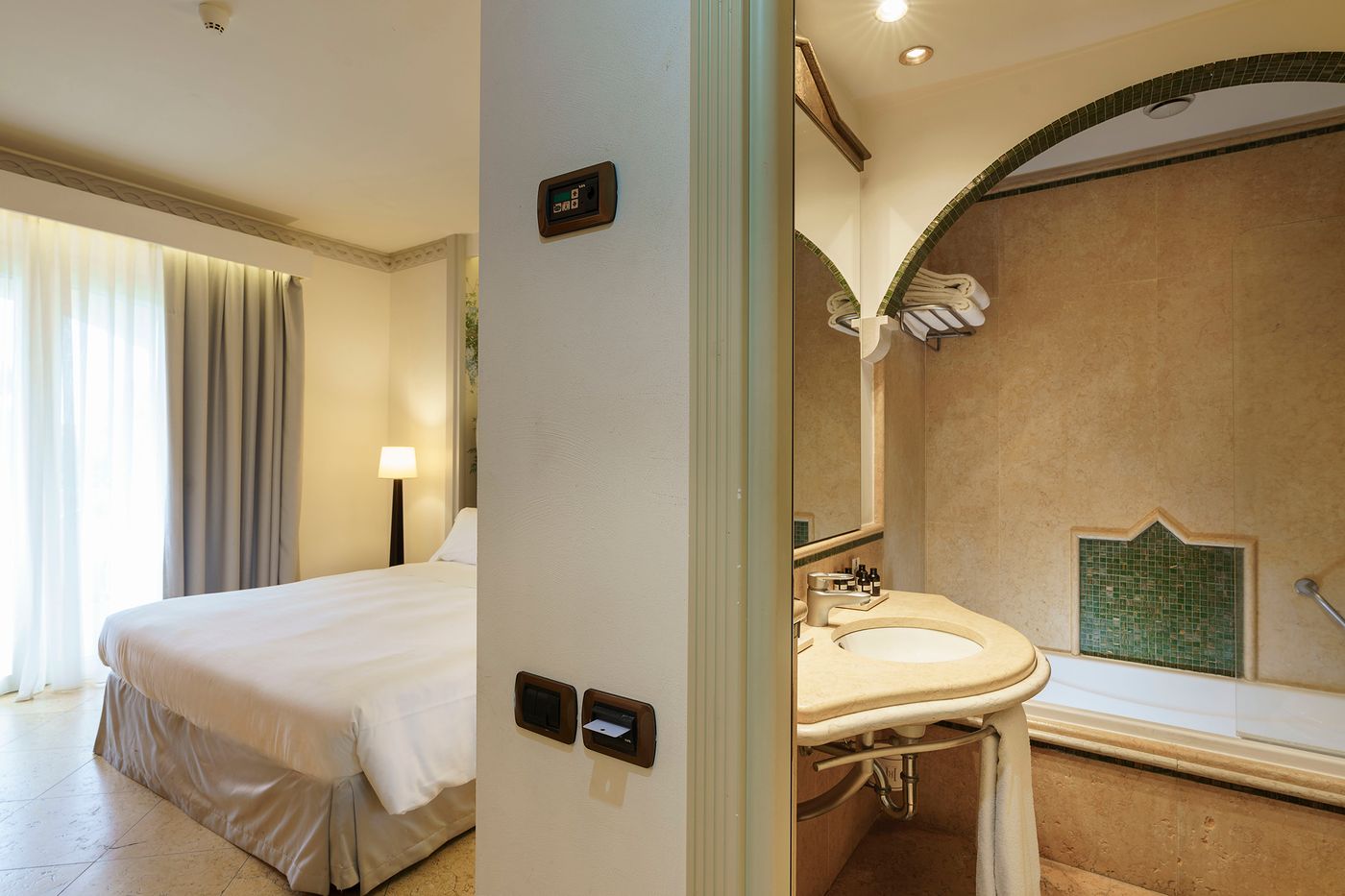 Romano-Palace-Luxury-Hotel-Room-45