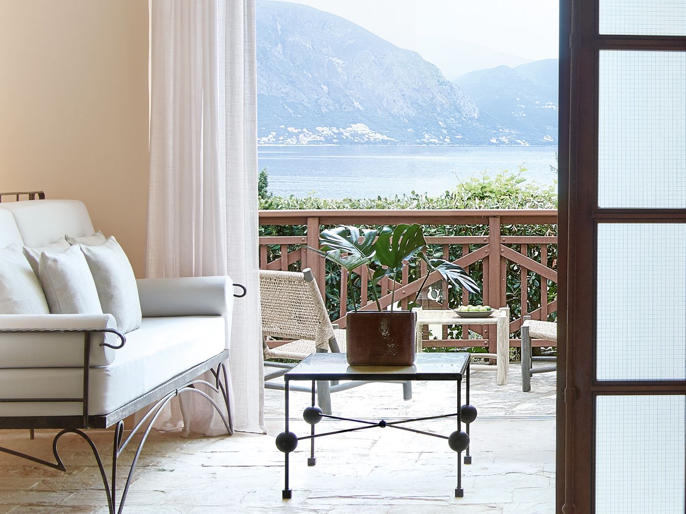 Grecotel-Luxme-Daphnila-Bay-Dassia-Room-48