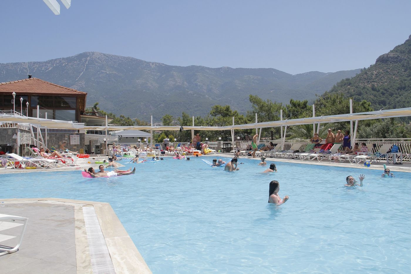 Nicholas-Park-Hotel-Pool-2