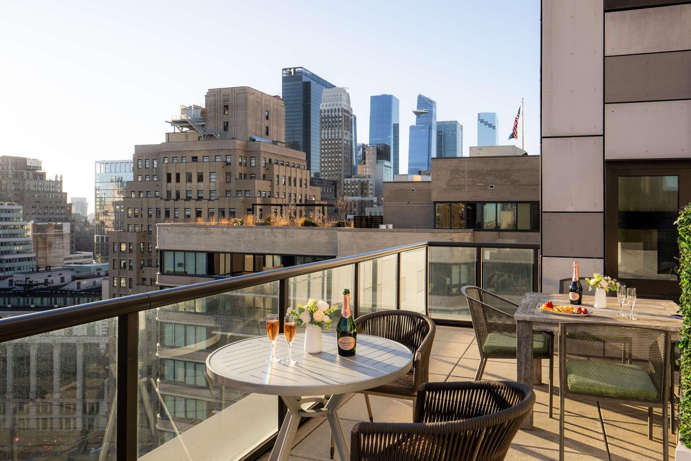 Embassy-Suites-by-Hilton-New-York-Manhattan-Times-Sq-Room-61