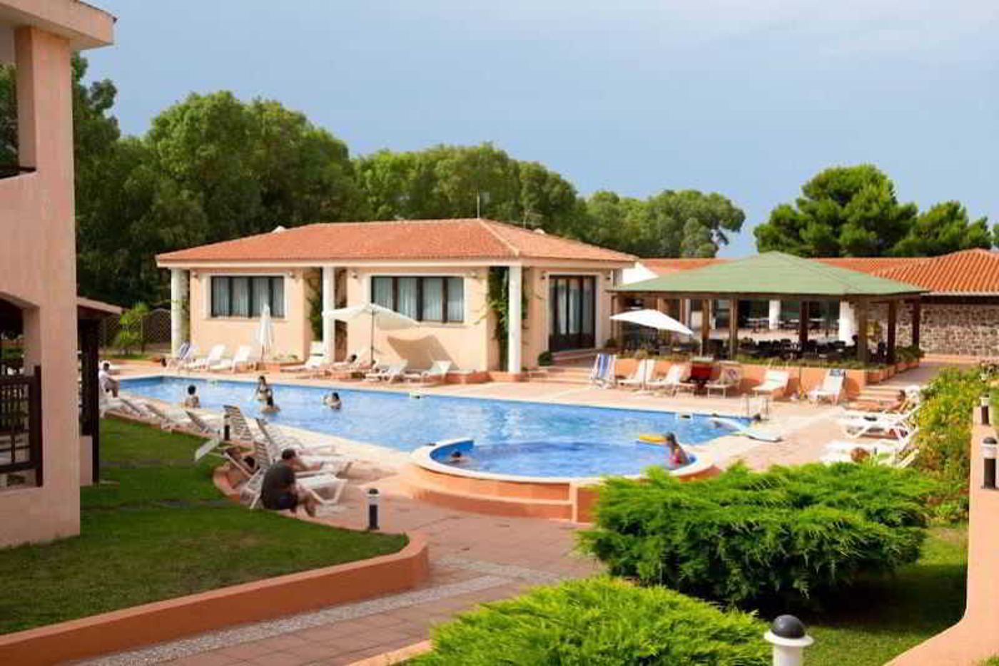 Marina-Manna-Hotel---Club-Village-Pool-4