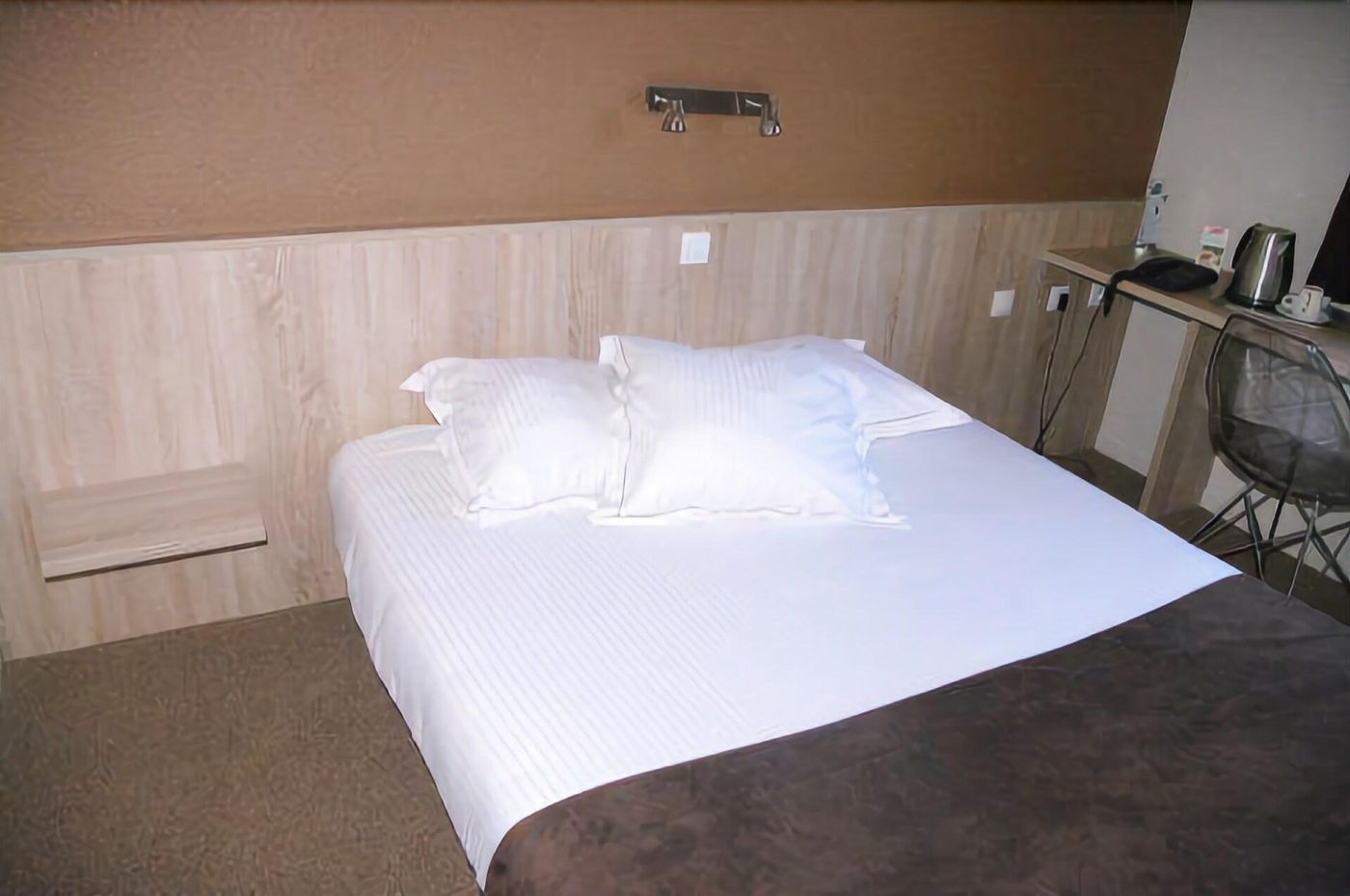 Hôtel du Moulin à Vent - France - VENISSIEUX - Room - 10