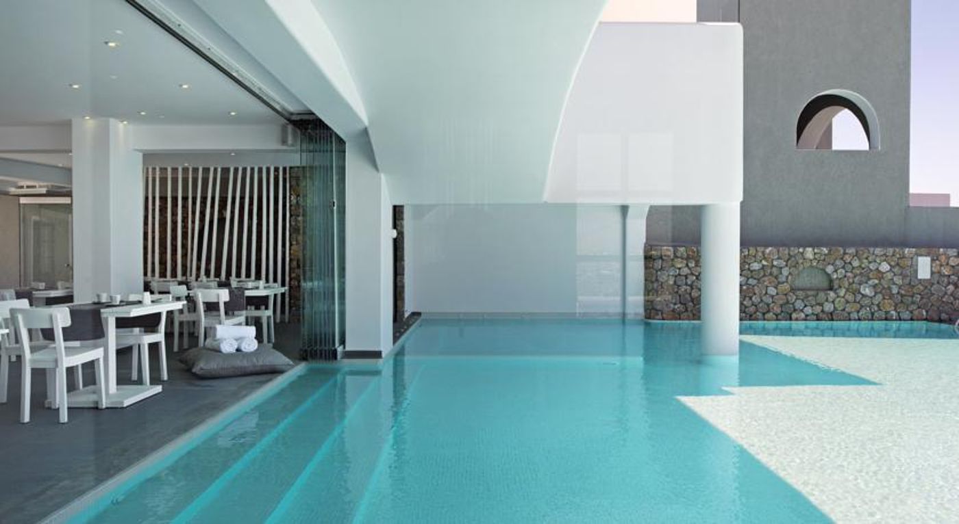 Acroterra Rosa Luxury Suites