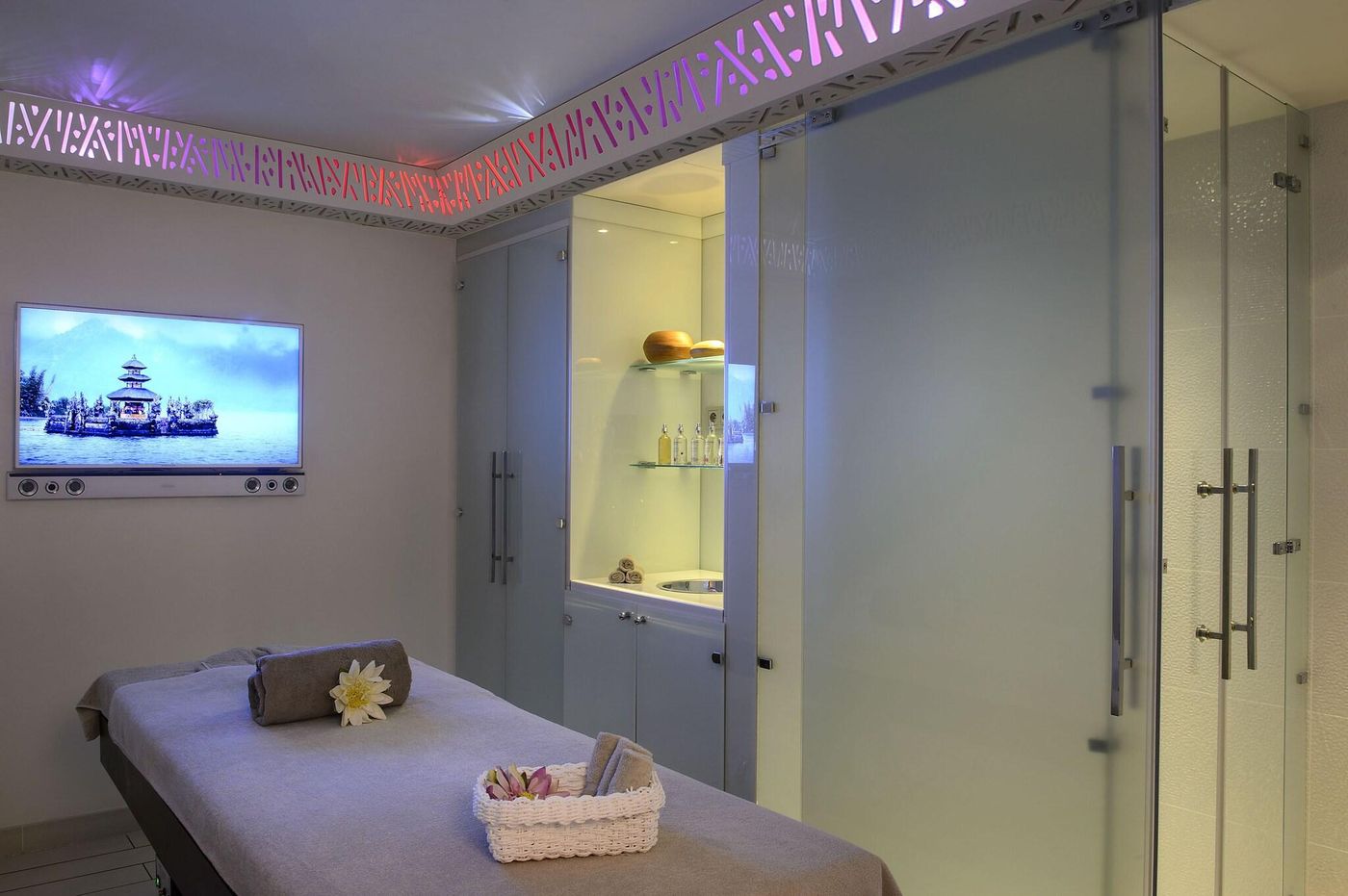 Five-Seas-Hotel-Sports-and-Entertainment-68