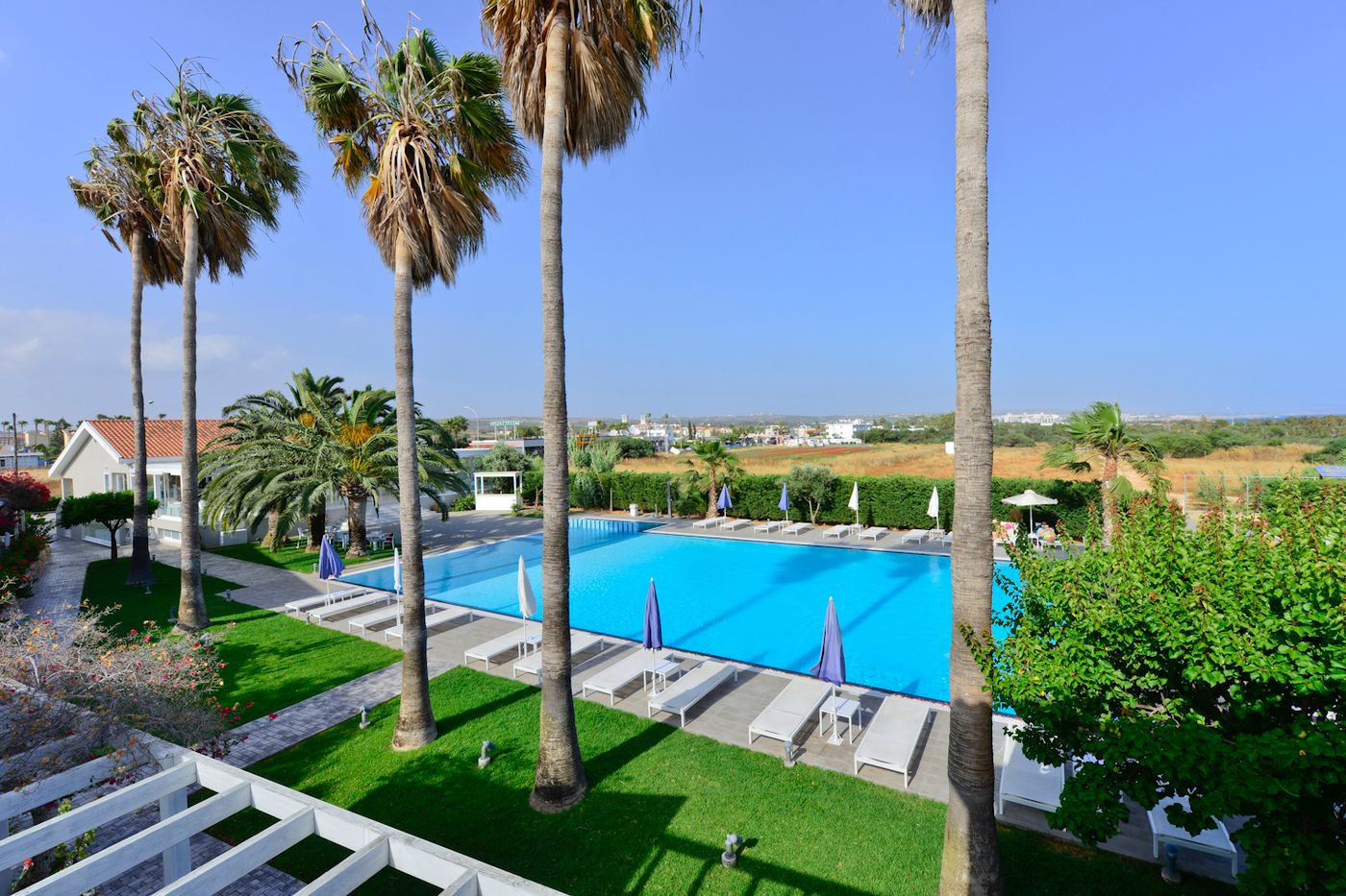 Mon-Repos-Hotel-Pool-3