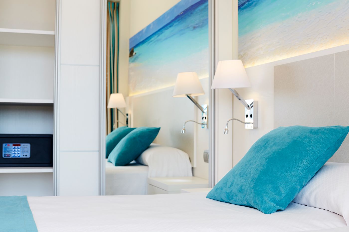 Invisa-Hotel-Es-Pla---Adults-Only-Room-25