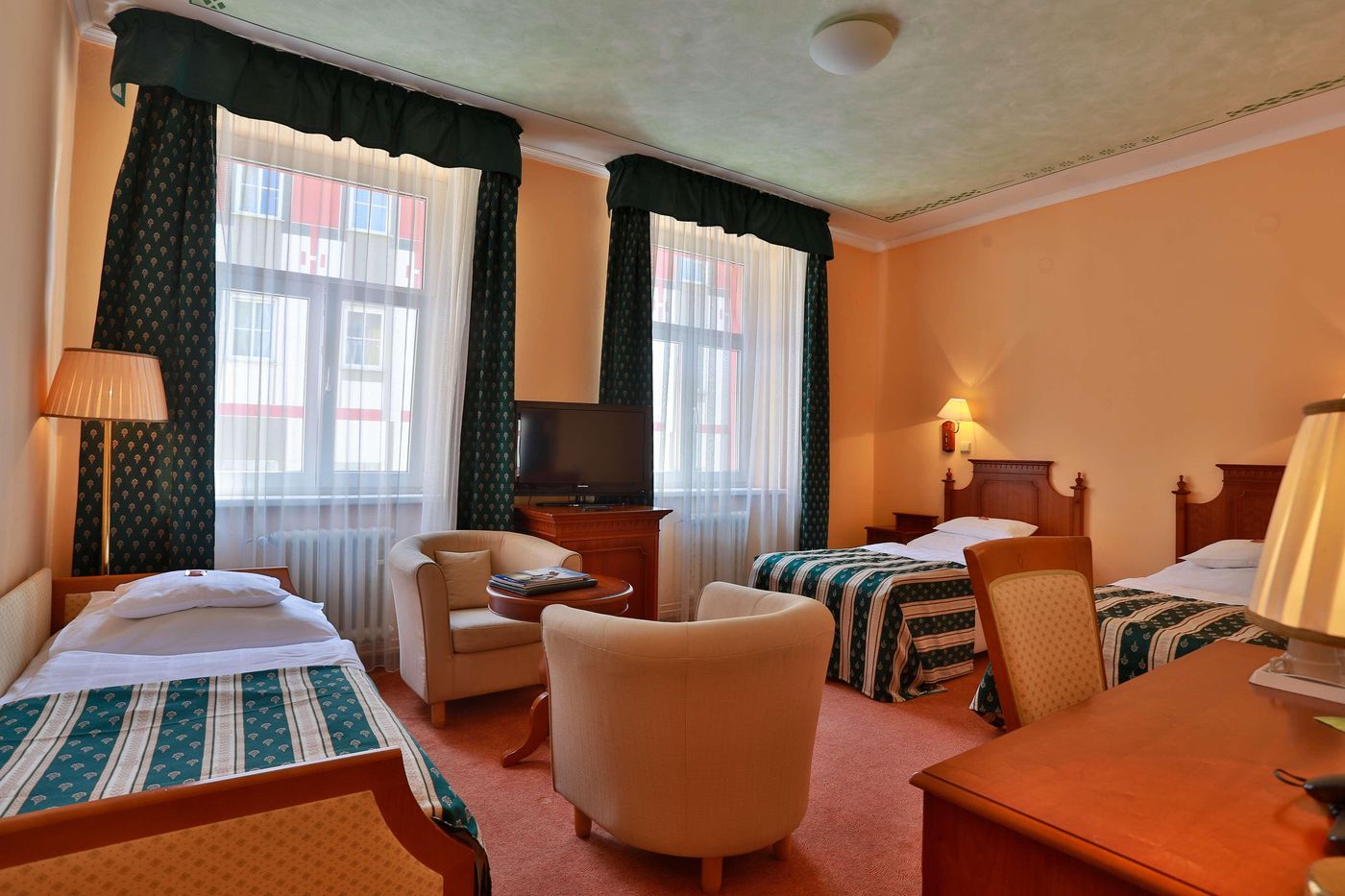 Hotel-Meteor-Plaza-Prague-Room-9