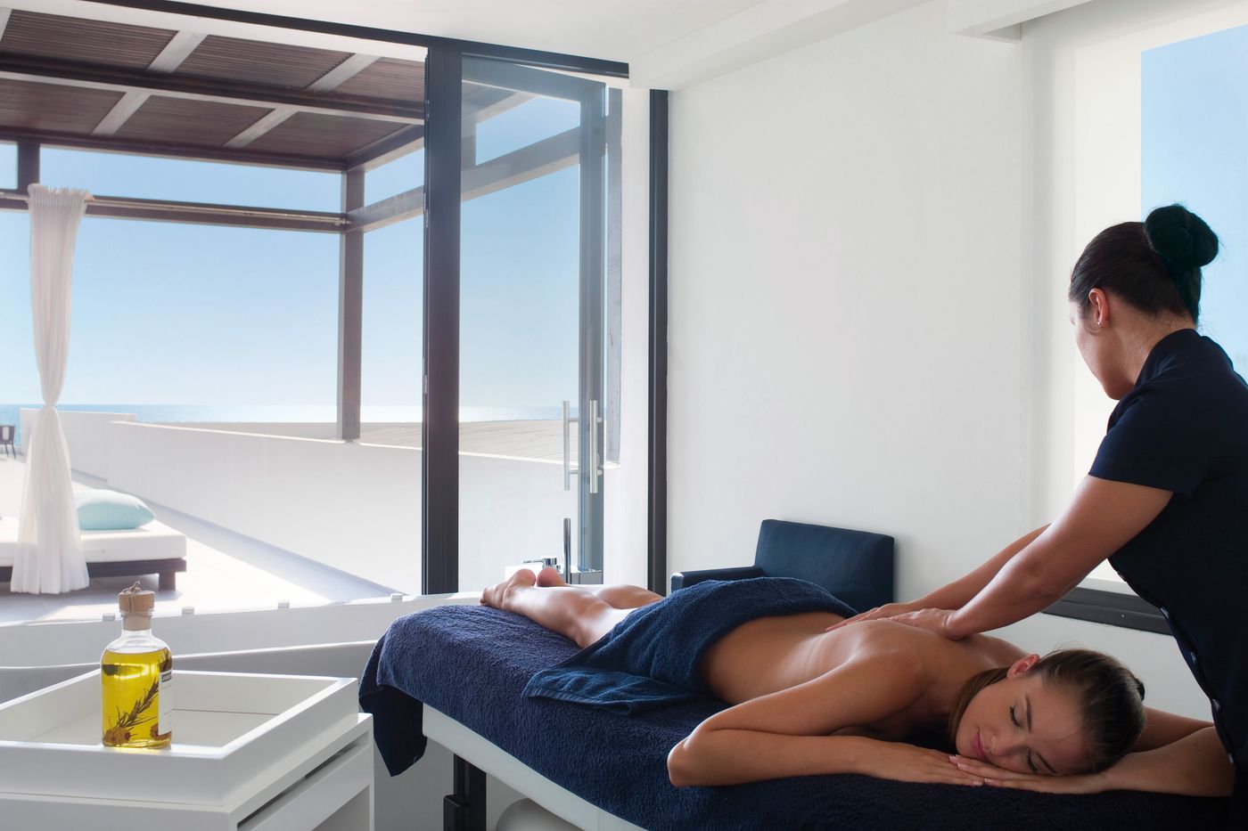 Almyra-Sports-and-Entertainment-58