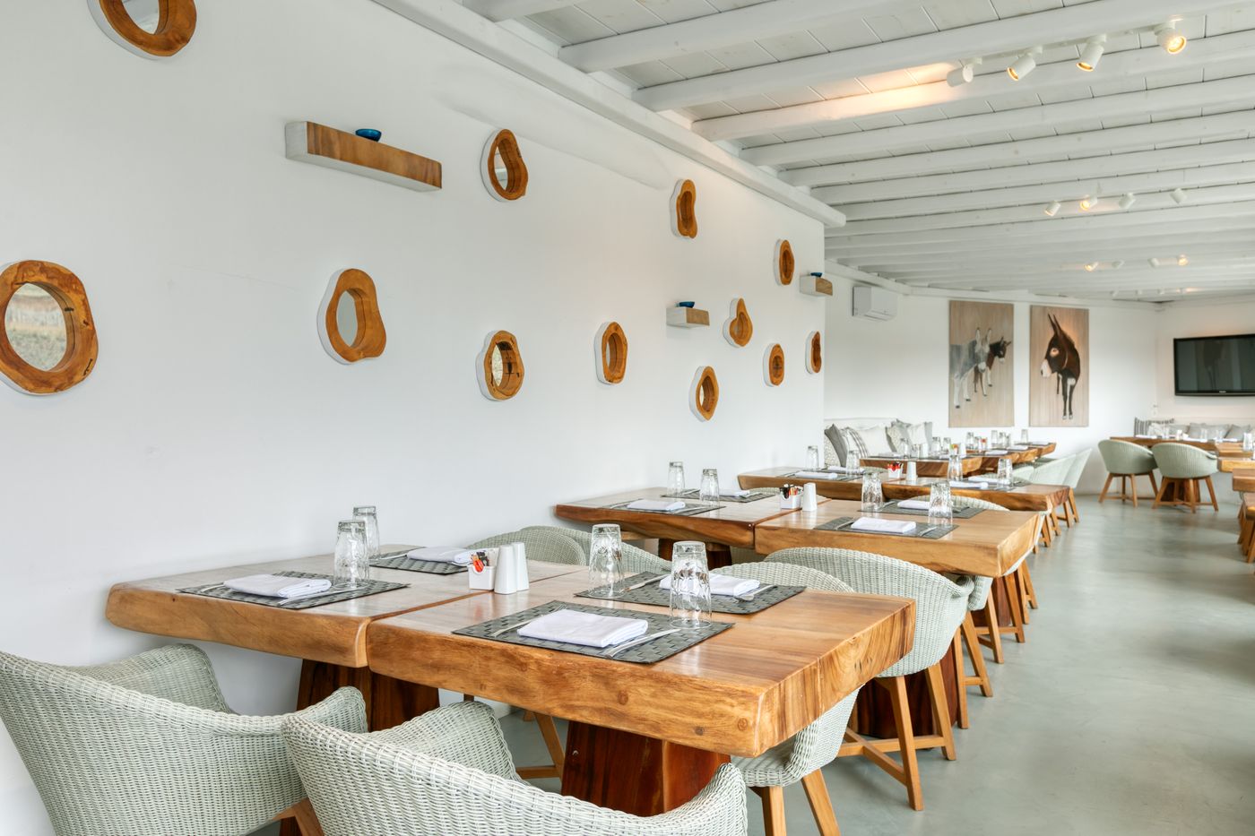 Mykonos-Panormos-Villas-Restaurant-40